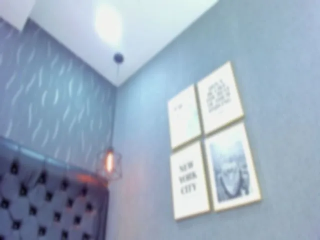 Live sex webcam photo for missvioleta #254349572