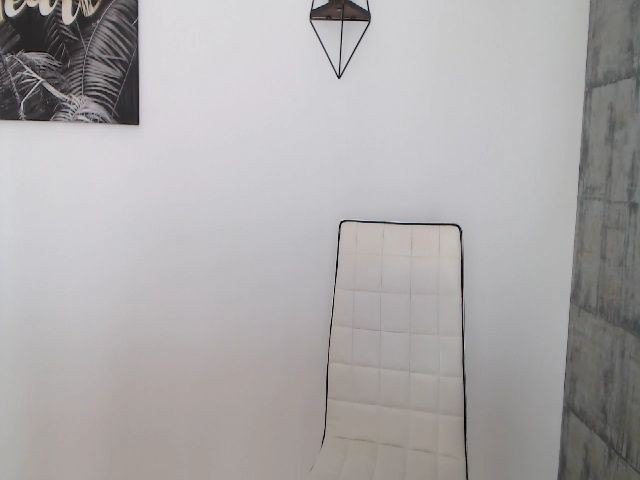 Live sex webcam photo for Rose4Lucy #262080498