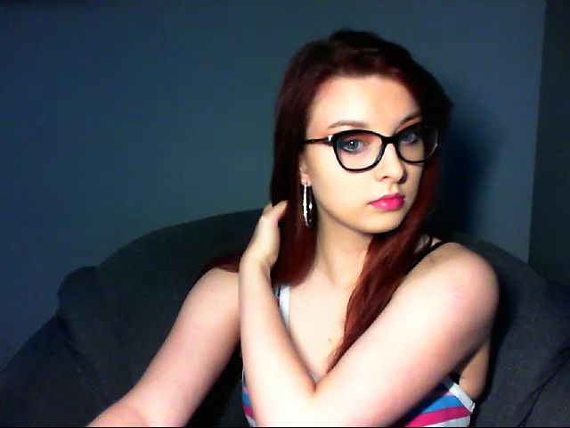 Live sex webcam photo for VirginLuna18 #263712804