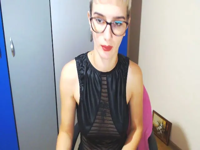 Live sex webcam photo for Miss_Judith #263799852