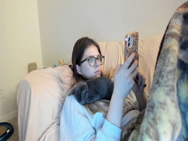 Live sex webcam photo for Meganholly00 #253277362