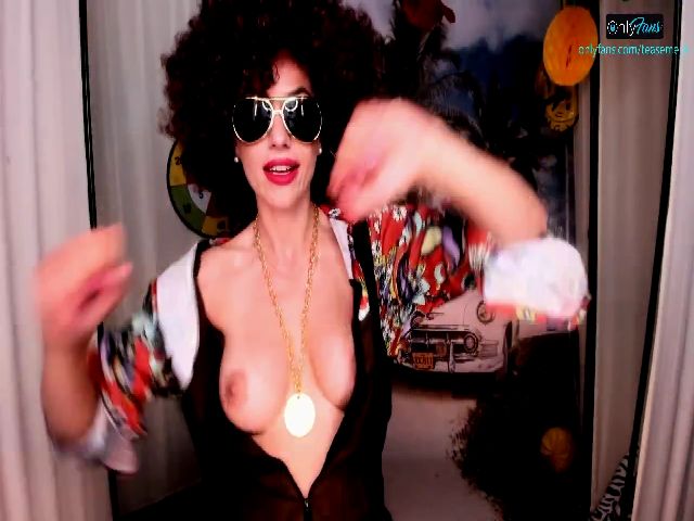 Live sex webcam photo for Teaseme_N #254983560