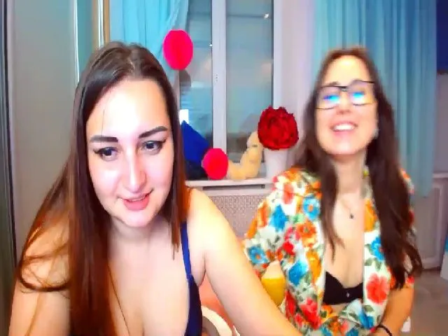 Live sex webcam photo for Nilla_Chim__ #255820997