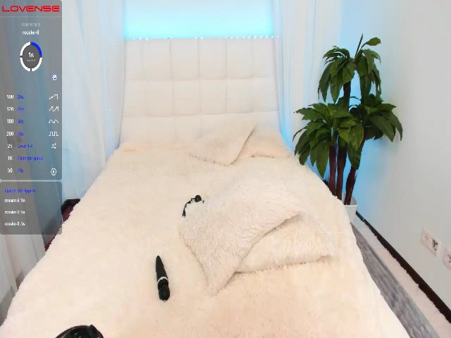 Live sex webcam photo for Little__Dolly #263565604