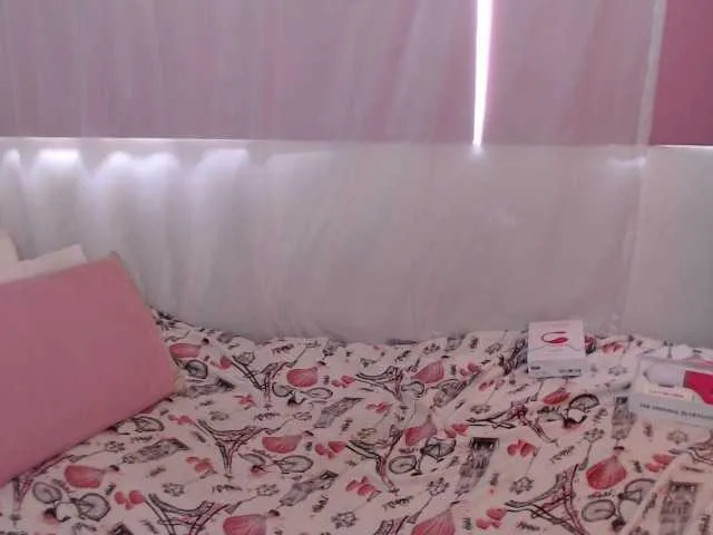 Live sex webcam photo for holly20a #287994924