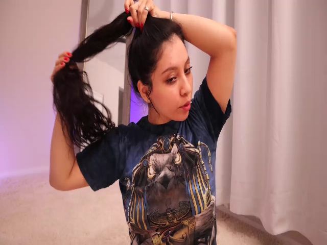Live sex webcam photo for MissYami #255892560