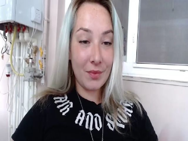Live sex webcam photo for LongTongue_D #256848163