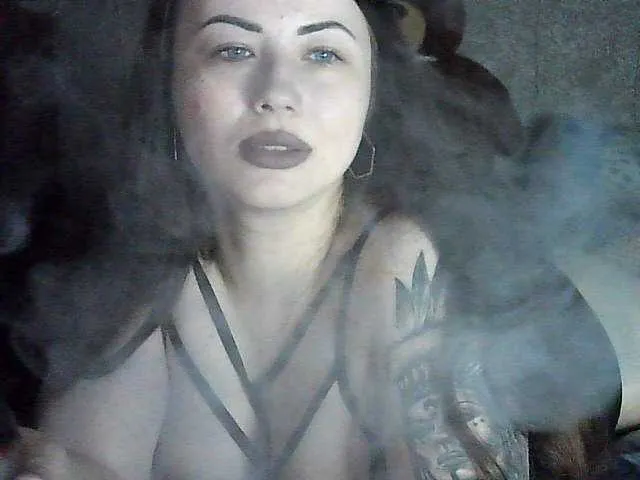 Live sex webcam photo for LilithDemon66 #255133943