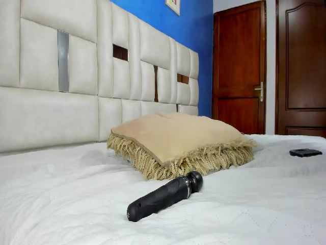 Live sex webcam photo for Scarlet_corte #257473571