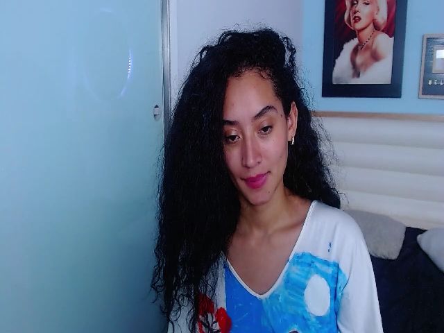 Live sex webcam photo for Jade_lee88 #256020660