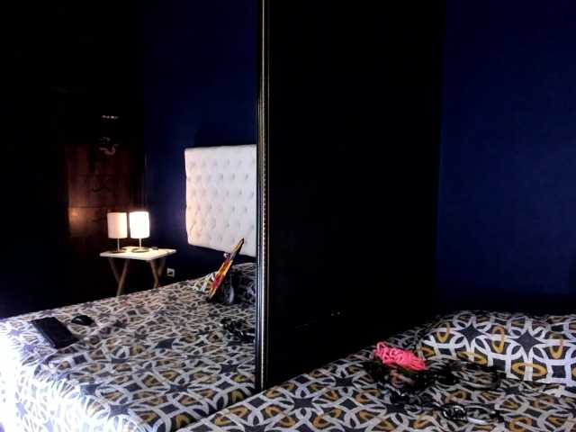 Live sex webcam photo for HaileyVans #241067925