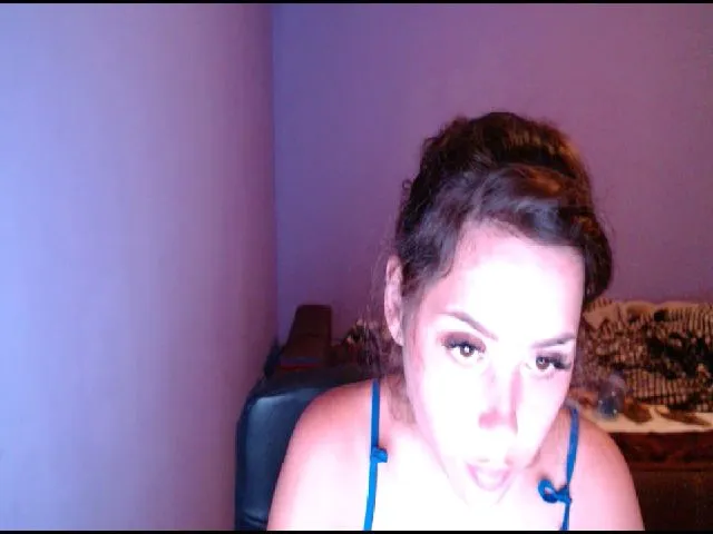 Live sex webcam photo for LoveJulliette #263339145