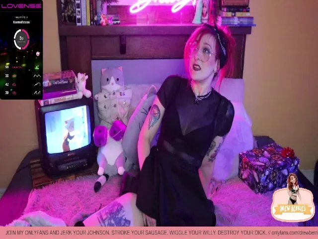 Live sex webcam photo for DrewBerries #254348614