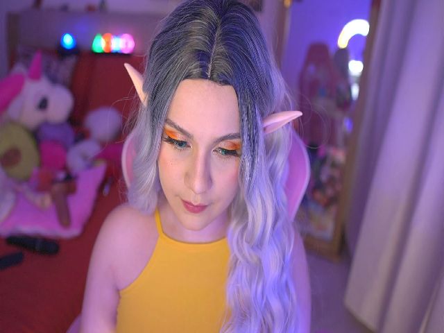 Live sex webcam photo for Angelytaxx #257200445