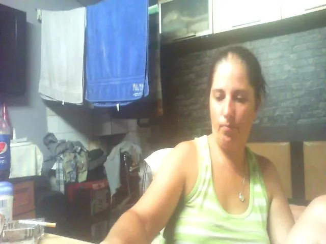 Live sex webcam photo for MGabrielle #263582876