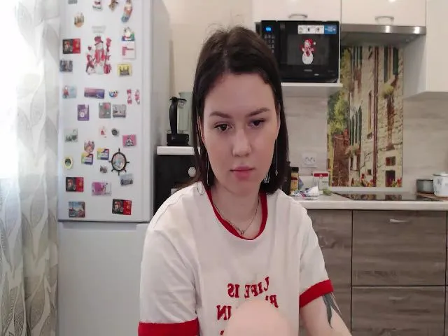 Live sex webcam photo for WonderXGirlXX #253702518