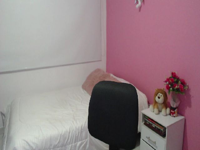 Live sex webcam photo for Frida_porn #261123577