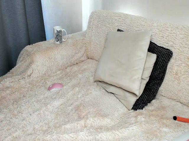 Live sex webcam photo for Urblonde #262882832