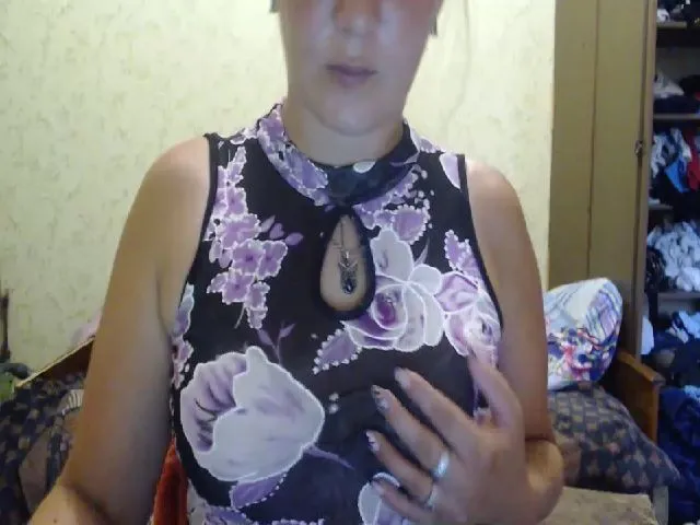 Live sex webcam photo for xxx_butterfly #262157354