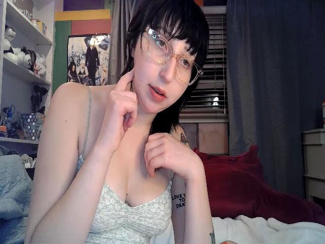 Live sex webcam photo for Strawberrrri1 #265294427