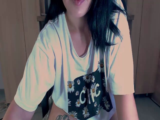 Live sex webcam photo for littlealex #253323797