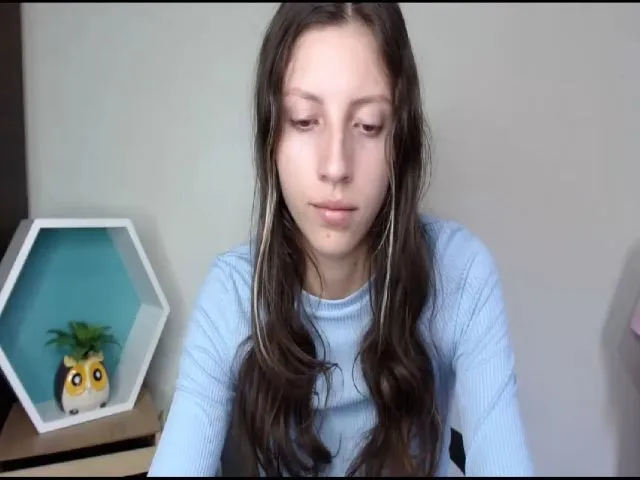 Live sex webcam photo for NikkyBombom1 #254192429