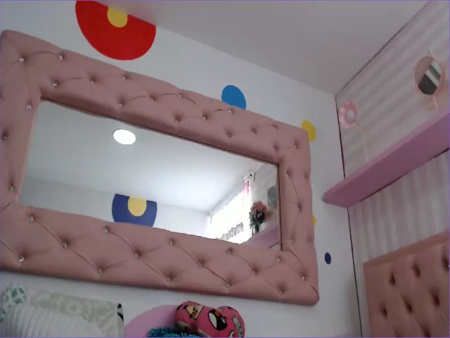 Live sex webcam photo for LorennaHdez #255308191