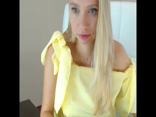 Live sex webcam photo for Miss_Sylvia #265033285