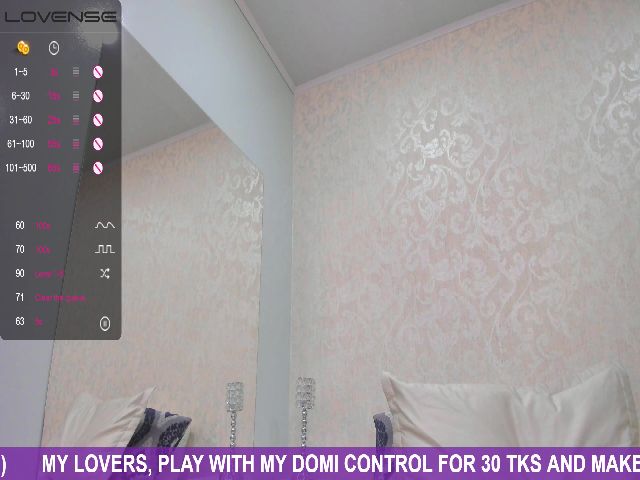 Live sex webcam photo for VioletaRoux #253356529