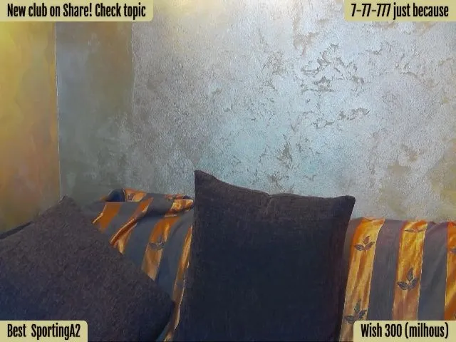 Live sex webcam photo for SkyV_ #254494043