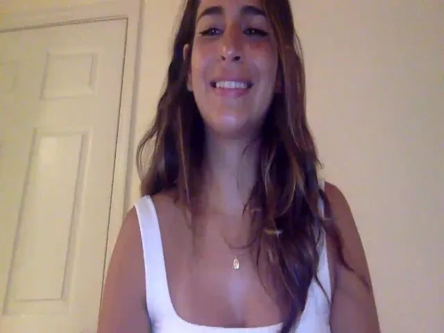 Live sex webcam photo for FreckledPoni #262418564