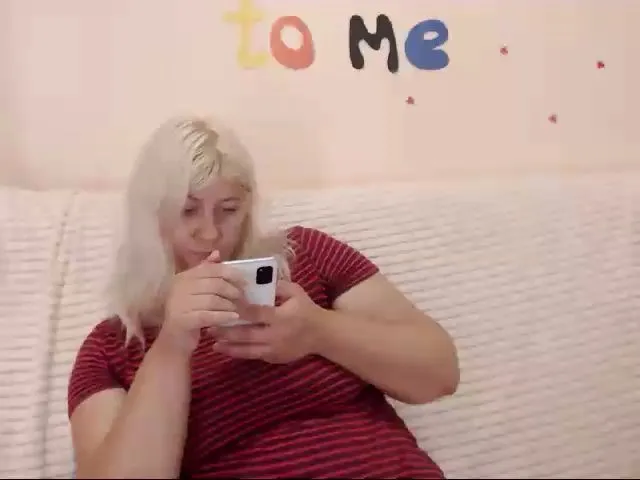 Live sex webcam photo for Kylie_Pag #253310115