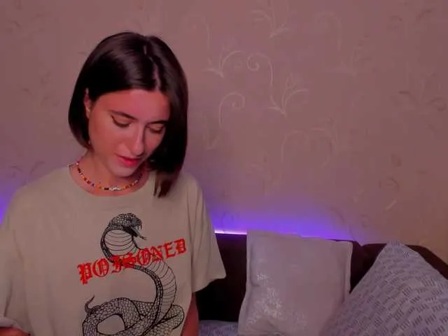 Live sex webcam photo for IrkaZefirka #250688825