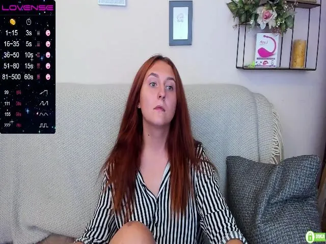 Live sex webcam photo for FoxyDarkX #258308988