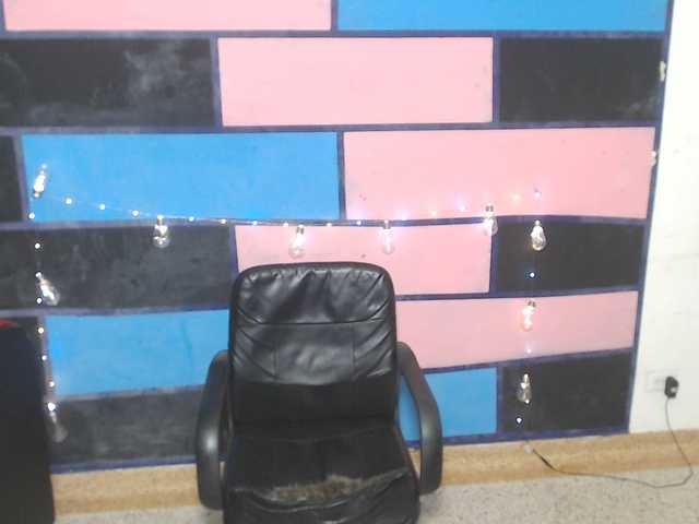 Live sex webcam photo for saranolimits #247035590