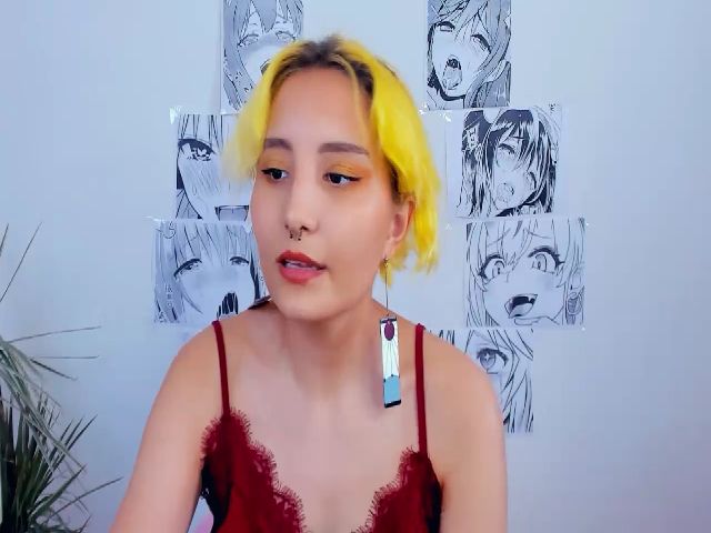 Live sex webcam photo for KarenIo #255257867