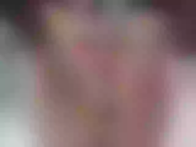 Live sex webcam photo for KianaAnna7 #261997128