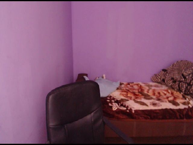 Live sex webcam photo for LoveJulliette #263707832