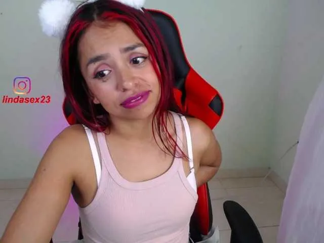 Live sex webcam photo for sexxyhot23 #241328639