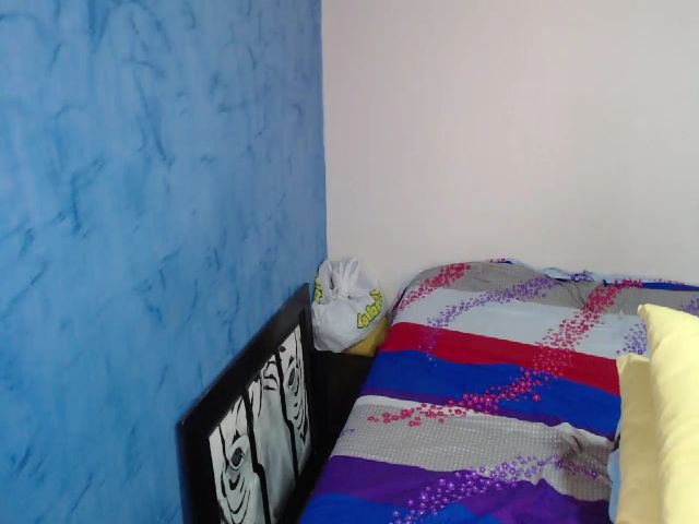 Live sex webcam photo for Kariana_02 #263300342