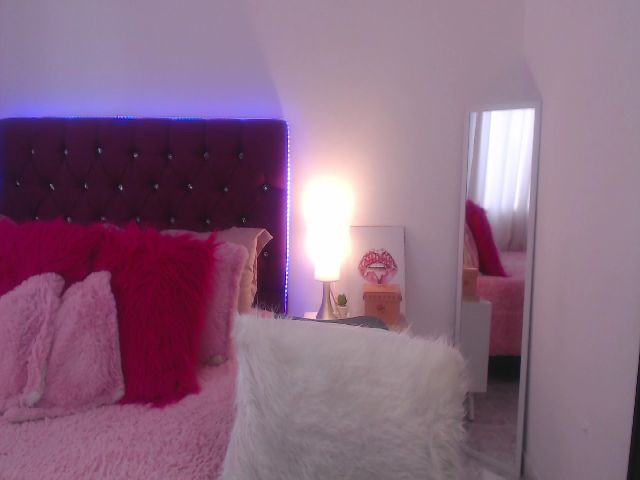 Live sex webcam photo for SamPuckett #264953700