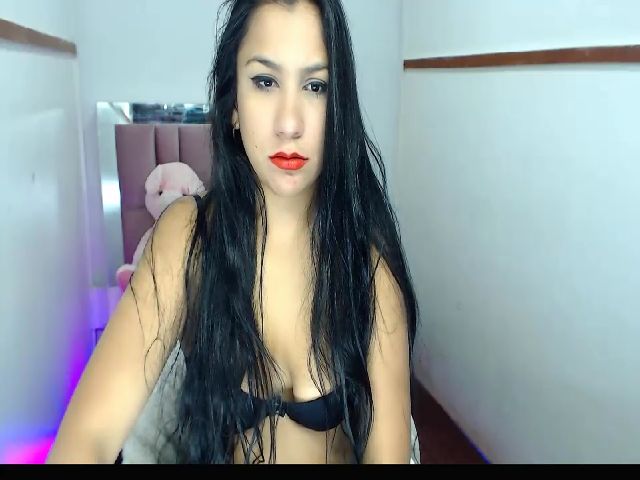 Live sex webcam photo for BRYANNA69 #261436705