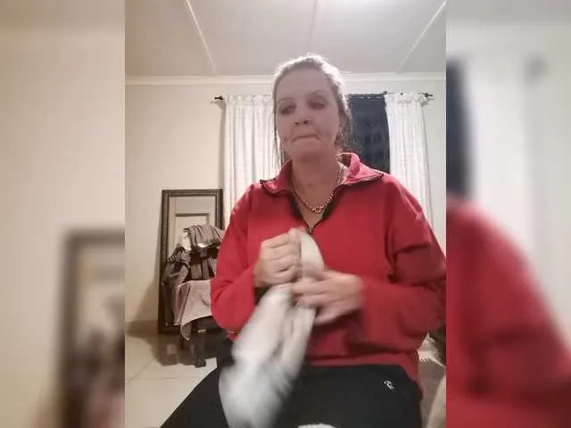 Live sex webcam photo for Schnaz1982 #252243708