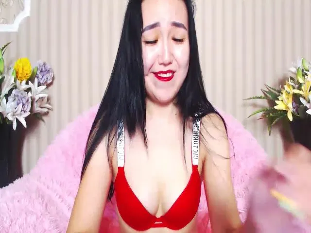 Live sex webcam photo for NiaSan #255808420