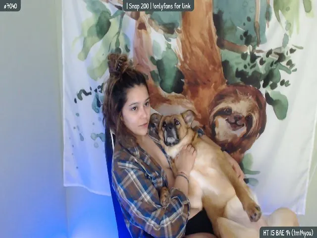 Live sex webcam photo for Danu_ #256601478