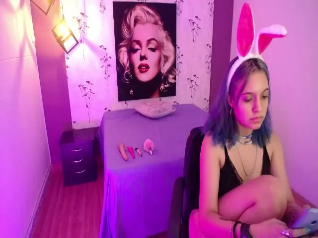 Live sex webcam photo for Spaaarkie #255961907