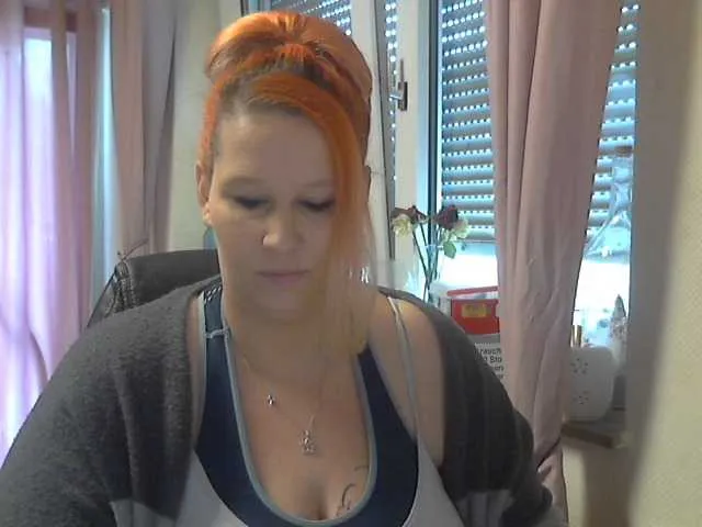 Live sex webcam photo for Mrs-Luder #287956105