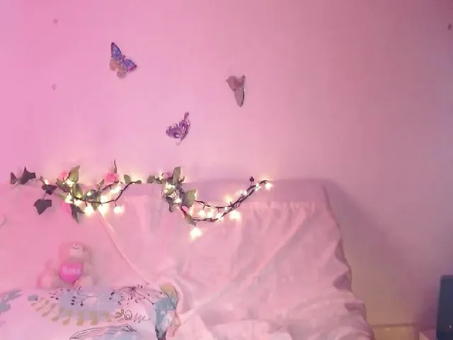 Live sex webcam photo for Perlamoon #259494291