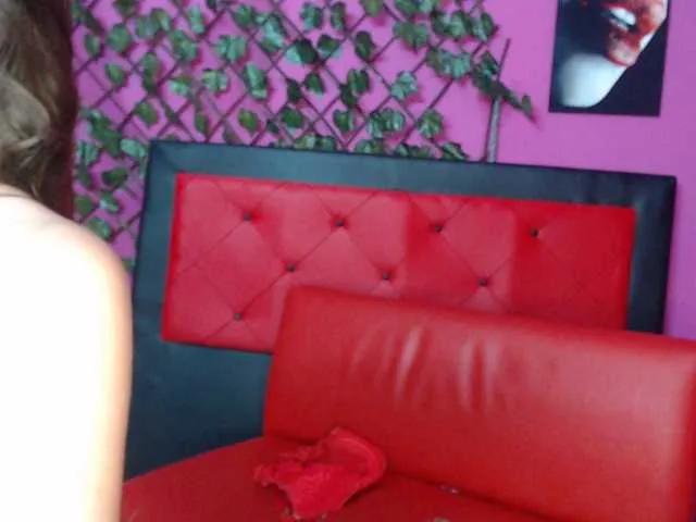 Live sex webcam photo for saranolimits #241529173