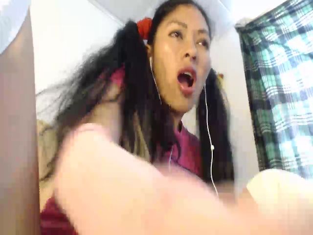 Live sex webcam photo for CHILENITAHOT #258771127